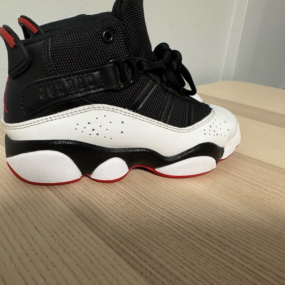 Jordan 6 Rings - Picture 8 of 8